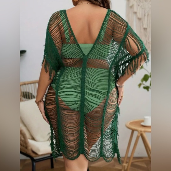 Plus Size Green Fringe V Neck Beach Cover Up
Dress - Picture 3 of 6